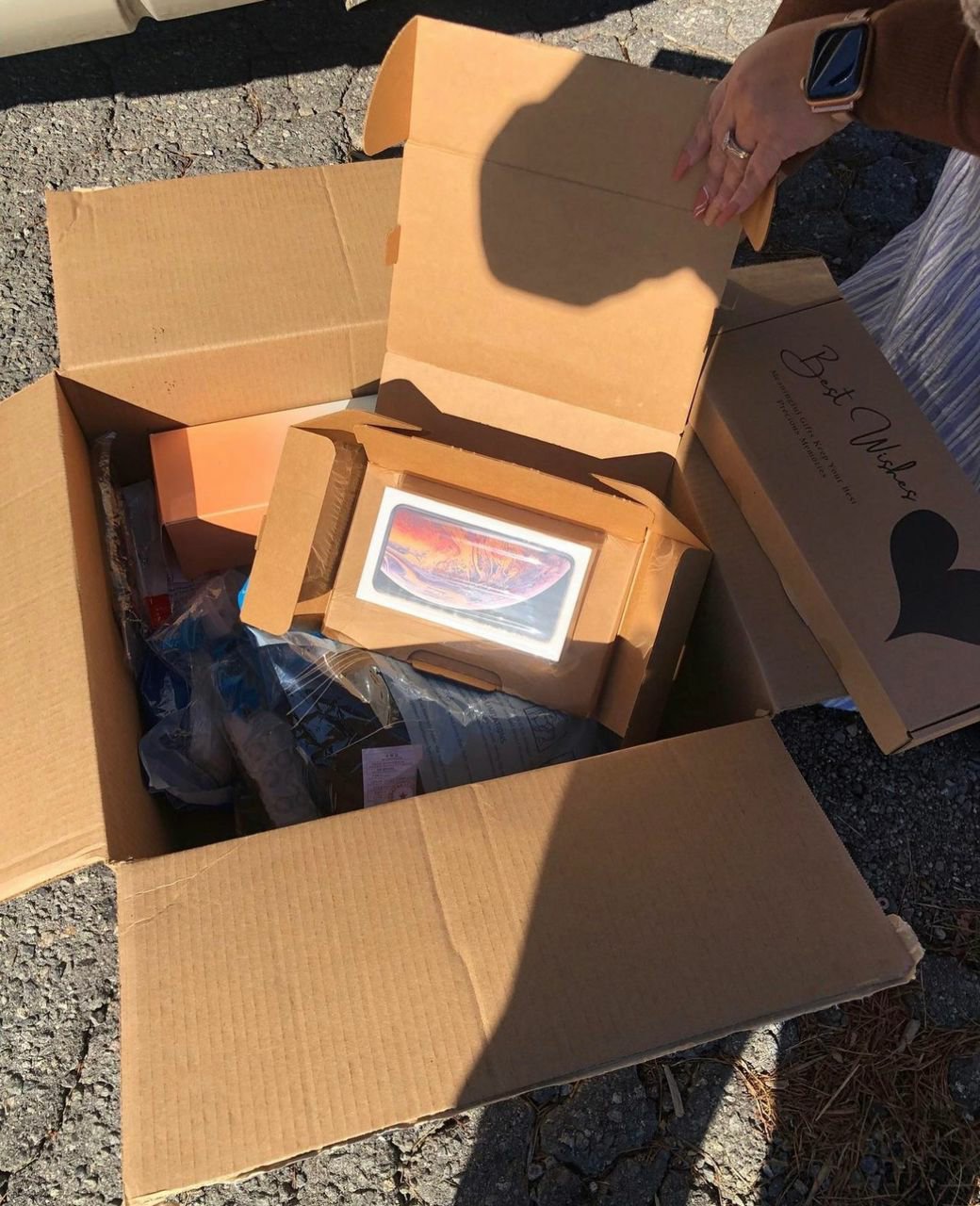 AMAZON ELECTRONICS & GENERAL MERCHANDISE PALLETS! - Image 11