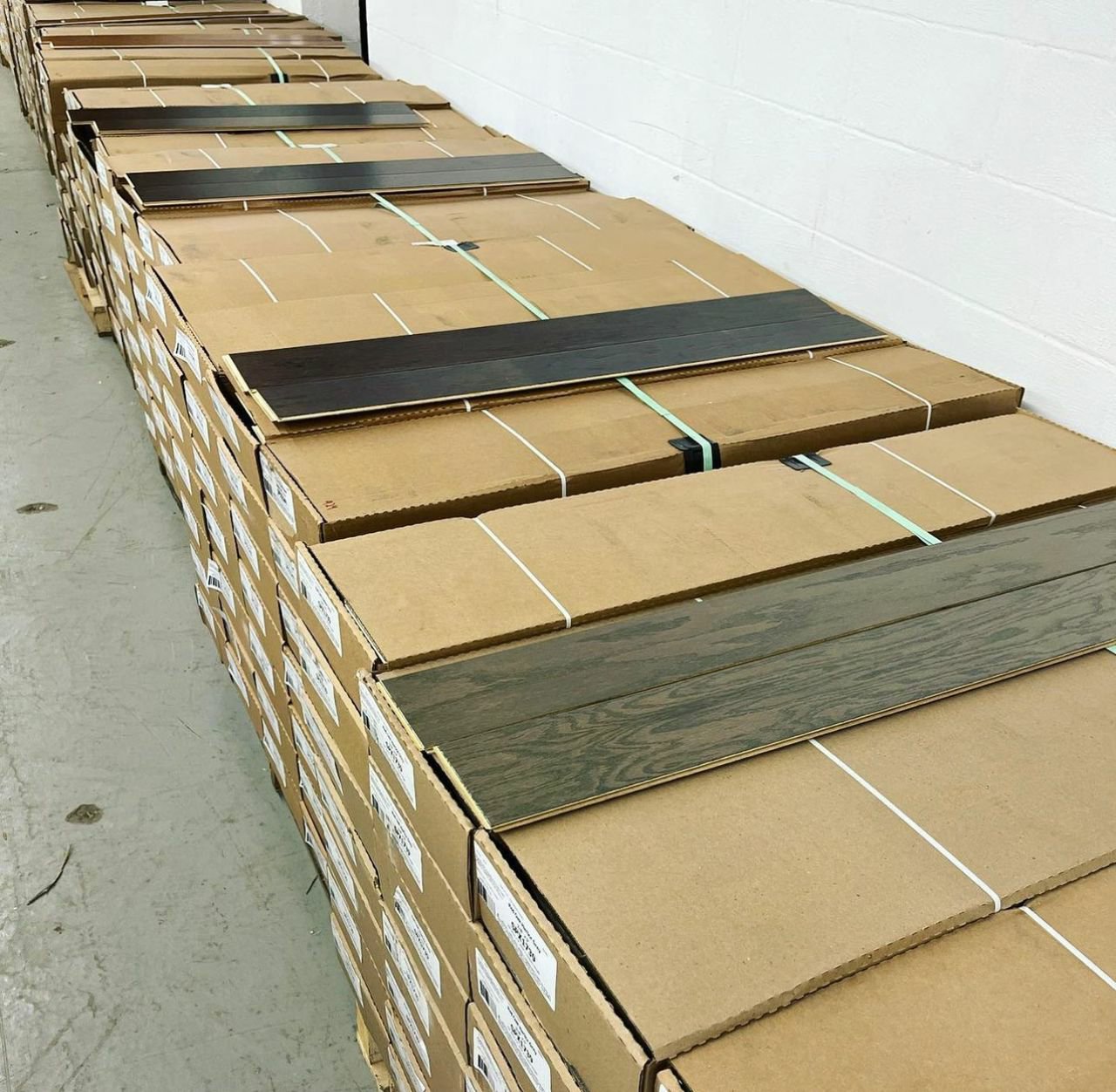 HARDWOOD FLOORING PALLETS - Image 5