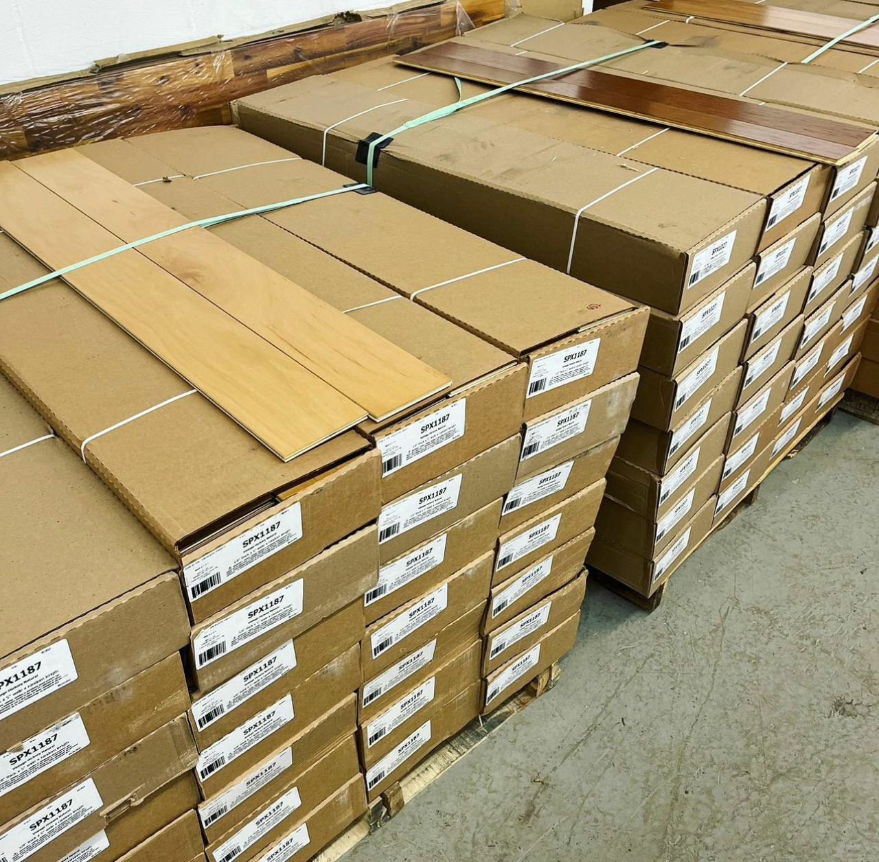 HARDWOOD FLOORING PALLETS - Image 6